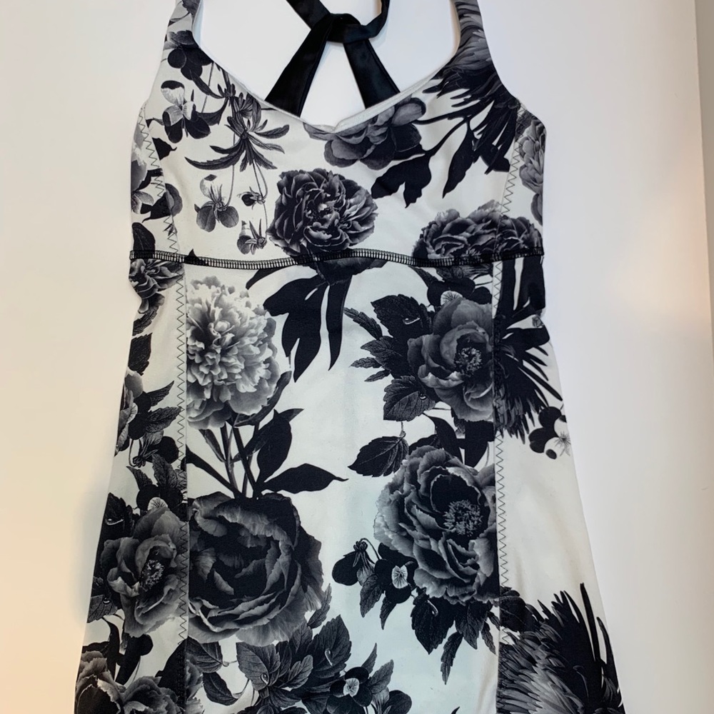 Lululemon Aria II Tank Brisk Bloom Black/White